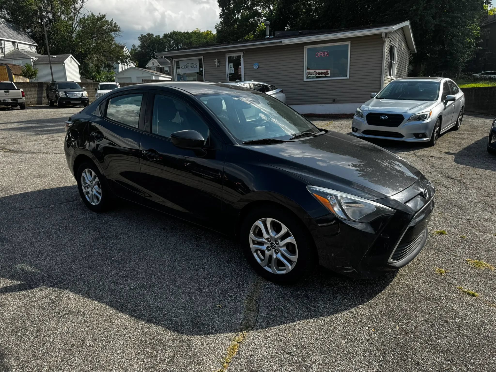Used 2018 Toyota Yaris iA FWD image 3