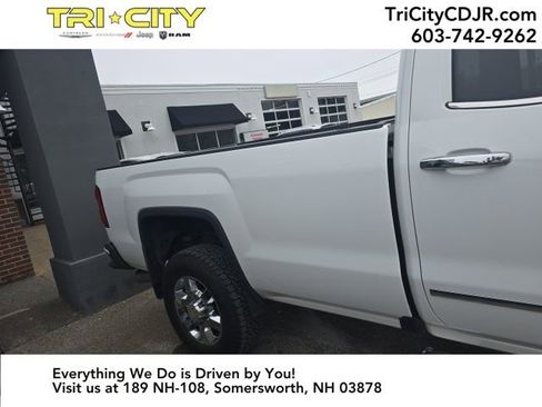 Used 2017 GMC Sierra 3500 Denali w/ Duramax Plus Package image 4