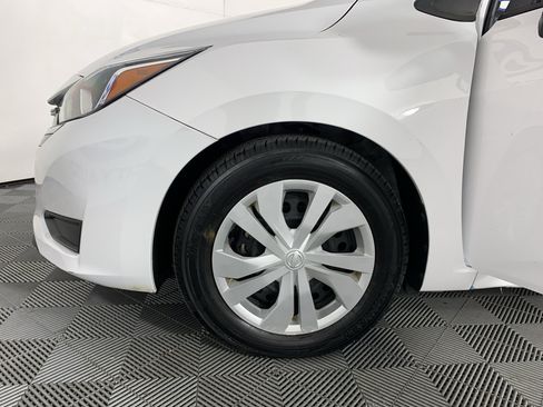 Used 2023 Nissan Versa S FWD image 12