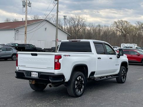 Used 2020 Chevrolet Silverado 2500 Custom w/ Custom Value Package image 11