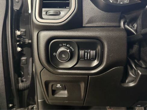 Used 2019 RAM 1500 Tradesman w/ SXT Appearance Group AWD/4WD image 24