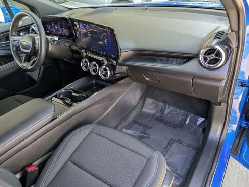 New 2025 Chevrolet Blazer EV LT AWD/4WD image 28