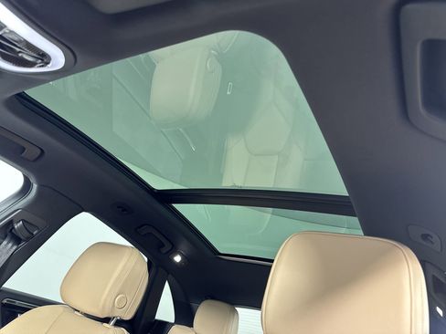 Certified 2025 Porsche Macan image 22