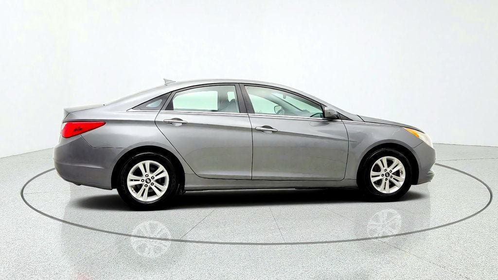 Used 2013 Hyundai Sonata GLS w/ Popular Equipment Pkg FWD image 7