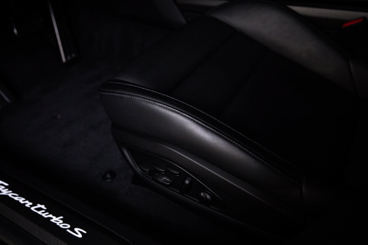 Certified 2023 Porsche Taycan Turbo S AWD/4WD image 22