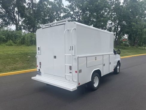 New 2026 Ford E-350 and Econoline 350 Super Duty w/ Power Equipment Group image 11