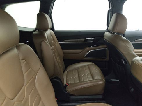 Used 2020 Kia Telluride SX w/ SX Prestige Package image 19