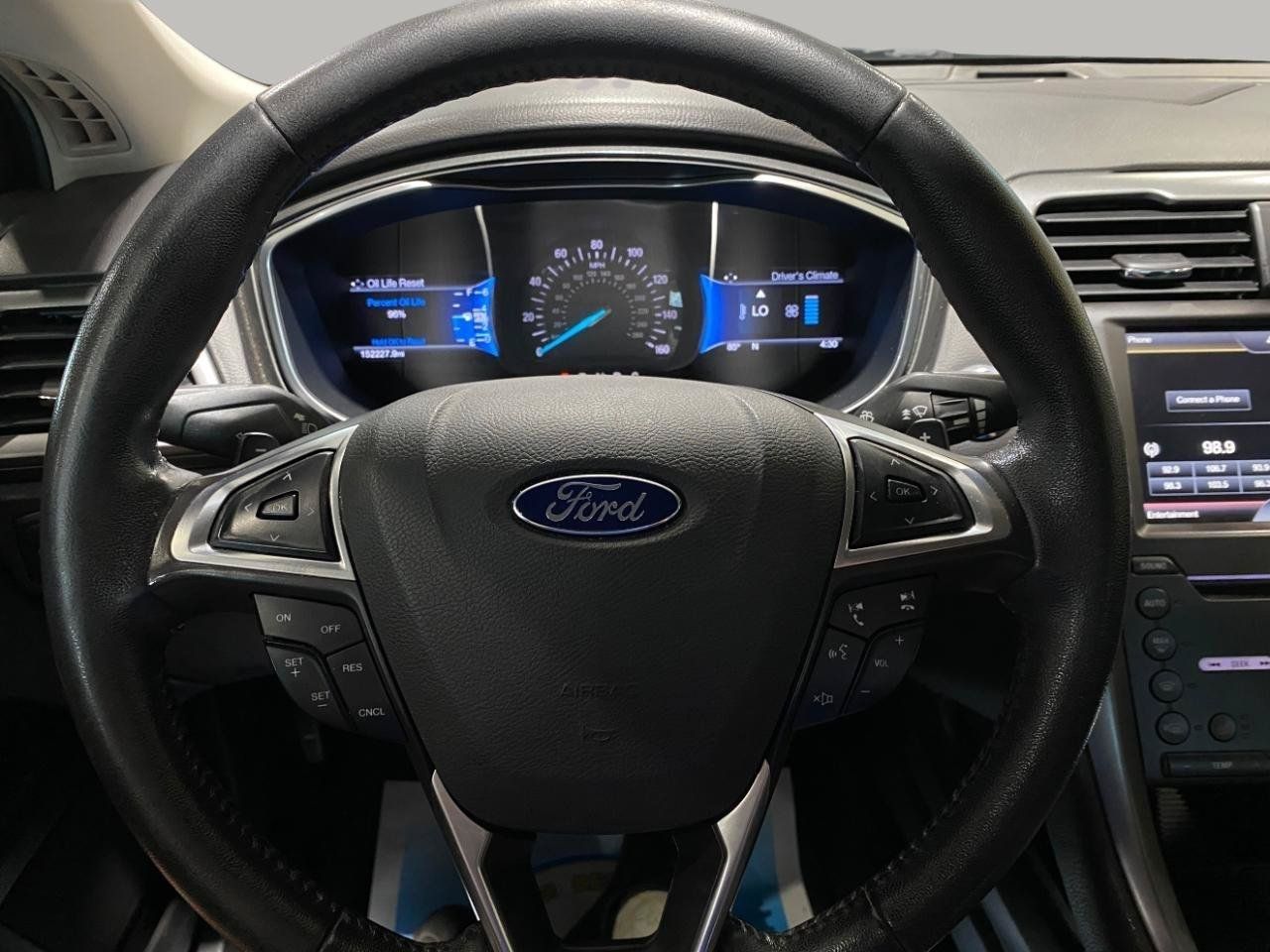 Used 2016 Ford Fusion Titanium FWD image 11