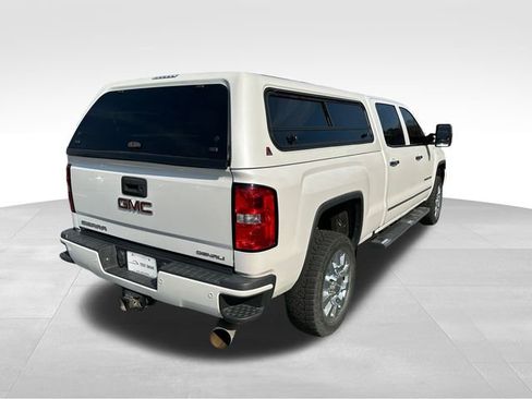 Used 2019 GMC Sierra 2500 Denali w/ Duramax Plus Package image 5