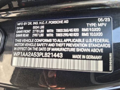 Used 2023 Porsche Macan AWD/4WD image 26