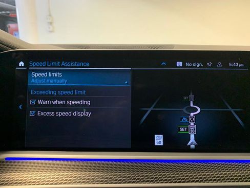 Used 2022 BMW X5 xDrive40i w/ M Sport Package image 41