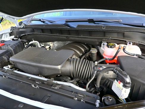 Used 2026 Chevrolet Suburban Premier w/ Sun And Tow Package image 38