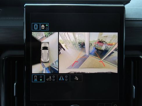 New 2025 GMC Acadia AT4 w/ Luxury Package image 22