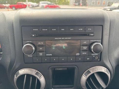 Used 2015 Jeep Wrangler Unlimited Sport AWD/4WD image 16