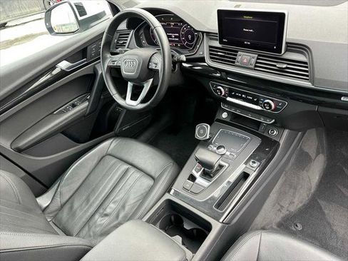 Used 2020 Audi Q5 e Premium Plus image 11