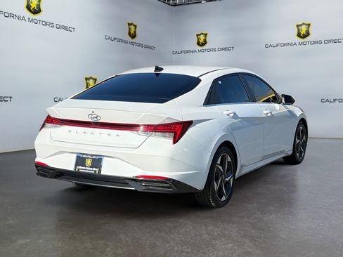 Used 2022 Hyundai Elantra SEL w/ Convenience + Premium Package image 5