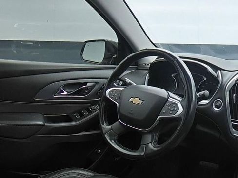 Used 2019 Chevrolet Traverse Premier w/ Redline Edition AWD/4WD image 18