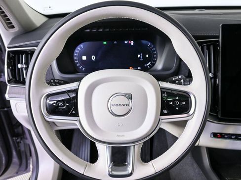 Used 2026 Volvo XC90 B6 Ultra w/ Protection Package AWD/4WD image 9