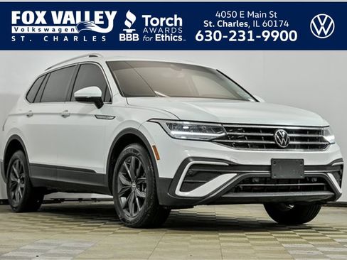 Certified 2022 Volkswagen Tiguan SE image 1