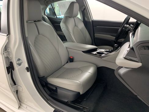 Used 2023 Toyota Camry SE image 21