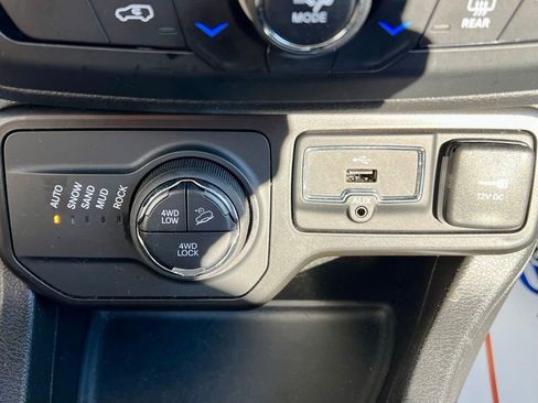 Used 2023 Jeep Renegade Trailhawk image 33