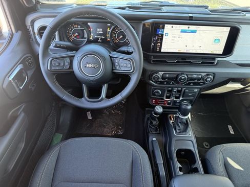 New 2025 Jeep Gladiator Willys image 25