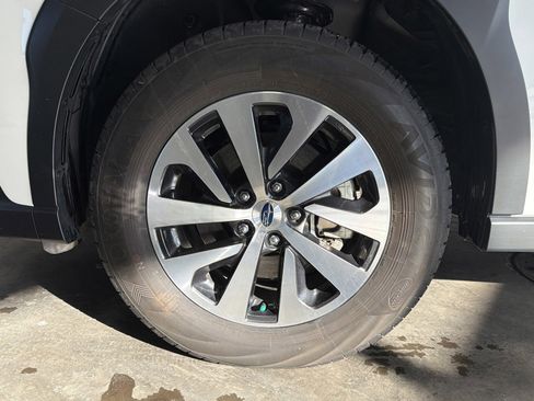 Certified 2025 Subaru Outback Premium w/ Popular Package #1A image 28