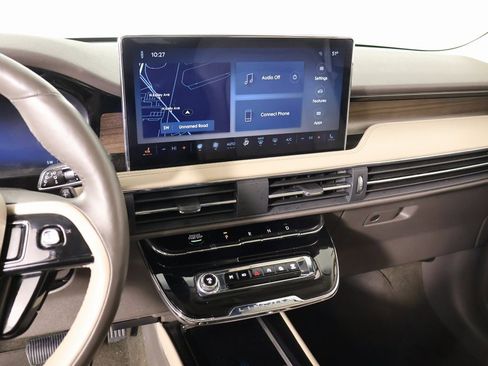 Used 2024 Lincoln Corsair Reserve w/ Equipment Group 201A image 5