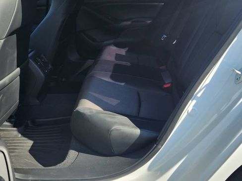 Used 2022 Honda Accord Sport image 2