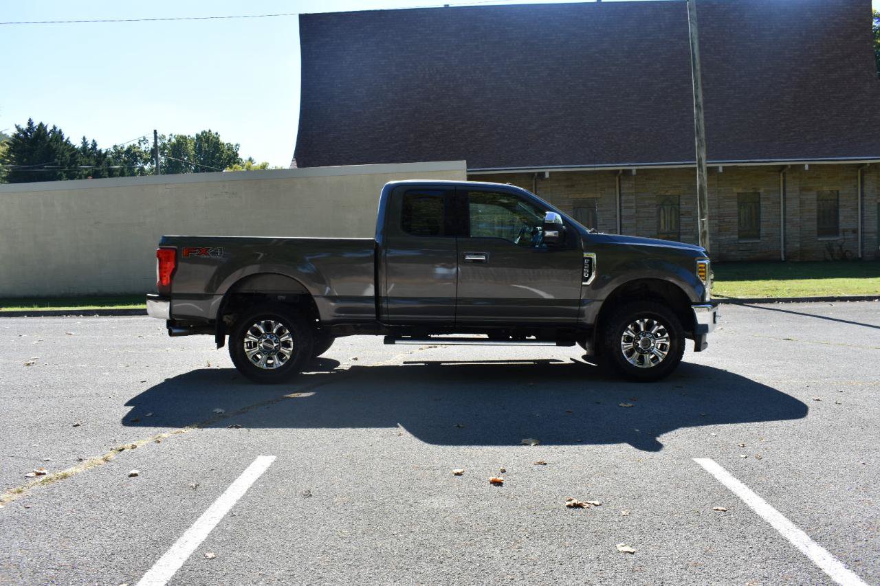 Used 2018 Ford F250 XLT w/ XLT Premium Package AWD/4WD image 8