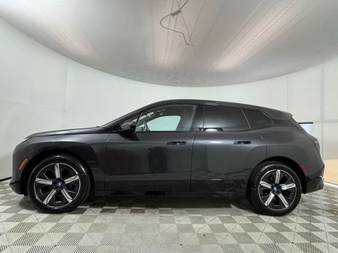 Certified 2024 BMW iX xDrive50 w/ Sport Package AWD/4WD image 4