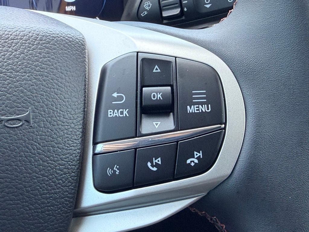 New 2026 Ford Explorer Active RWD image 21
