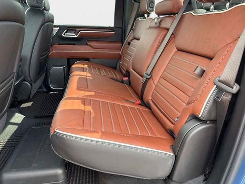 New 2026 GMC Sierra 2500 Denali Ultimate AWD/4WD image 13