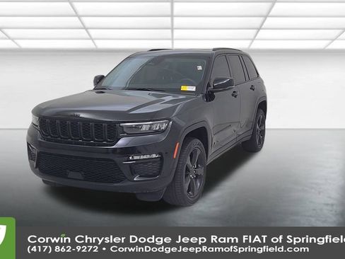 Certified 2023 Jeep Grand Cherokee Limited w/ Black Appearance Package image 6