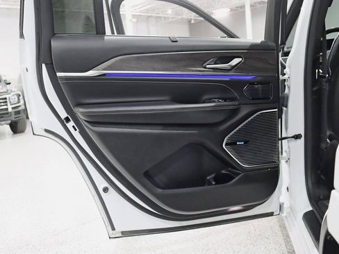 Used 2021 Jeep Grand Cherokee L Overland w/ Luxury Tech Group IV image 37