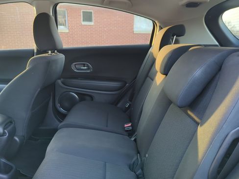 Used 2018 Honda HR-V EX image 27