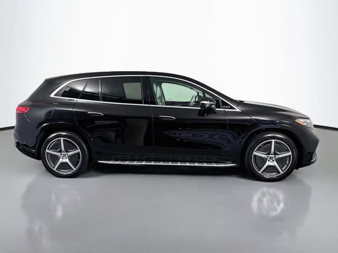 Used 2023 Mercedes-Benz EQS 580 4MATIC SUV w/ Exclusive Trim Package image 4