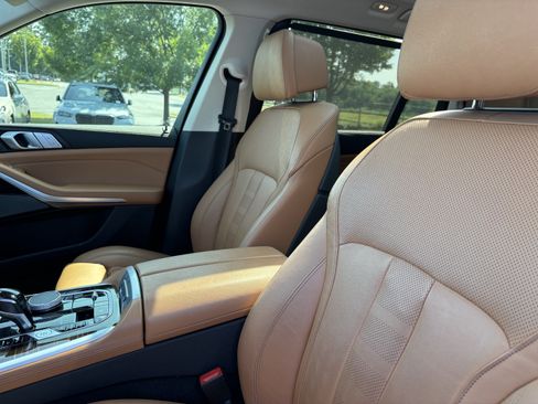 Used 2021 BMW X7 xDrive40i w/ Premium Package AWD/4WD image 33