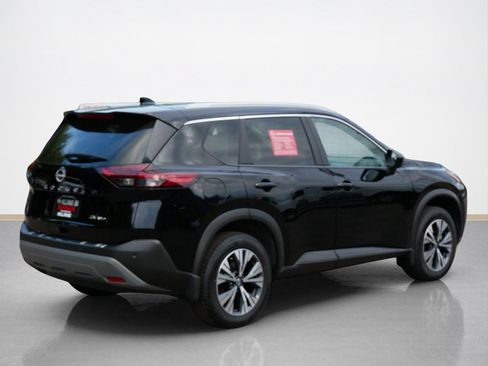 Certified 2023 Nissan Rogue SV w/ SV Premium B Package AWD/4WD image 3