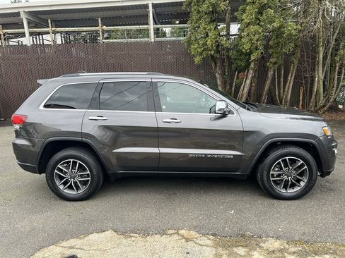 Used 2020 Jeep Grand Cherokee Limited image 6