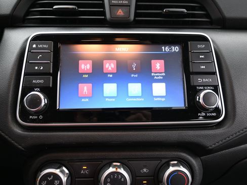 Used 2021 Nissan Versa S image 16