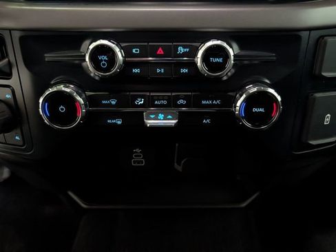 Used 2025 Ford F150 XLT w/ Equipment Group 301A Standard image 22