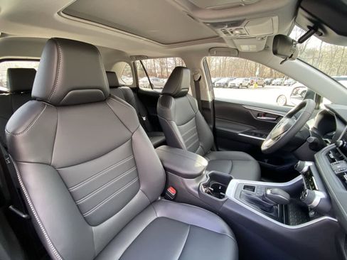 Certified 2025 Toyota RAV4 XLE Premium image 23