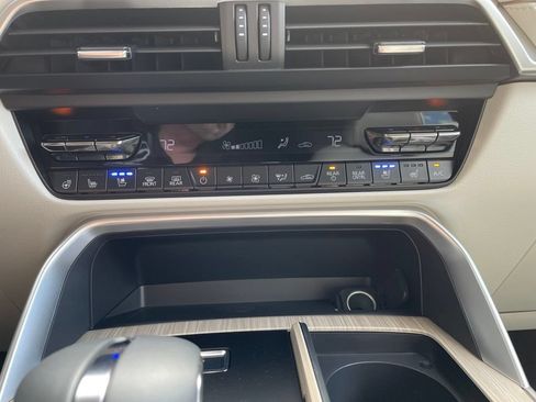 New 2026 MAZDA CX-90 Plug-In Hybrid w/ Premium Plus AWD/4WD image 19