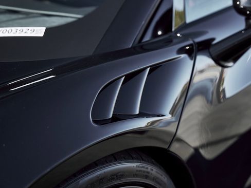 Used 2025 McLaren Artura Spider image 7