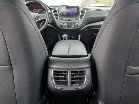 Used 2024 Chevrolet Malibu LT image 31