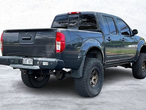 Used 2015 Nissan Frontier PRO-4X w/ Pro-4x Graphics Package image 2