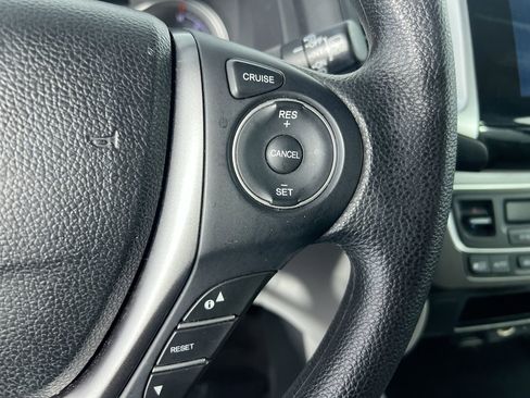 Used 2017 Honda Pilot EX image 16