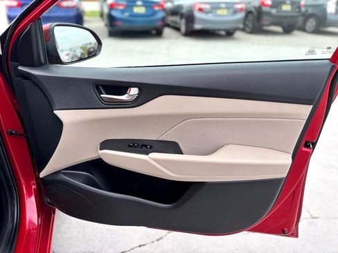 Used 2021 Hyundai Accent SE image 26