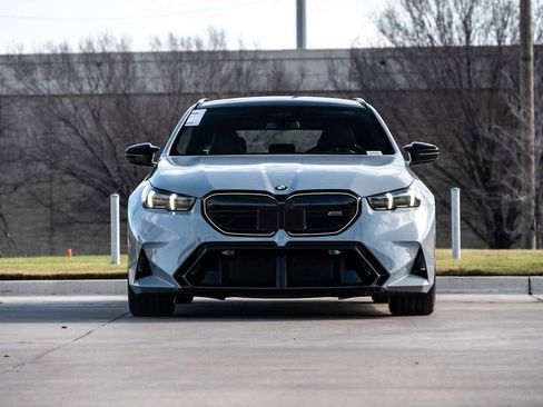 New 2026 BMW M5 Touring image 2